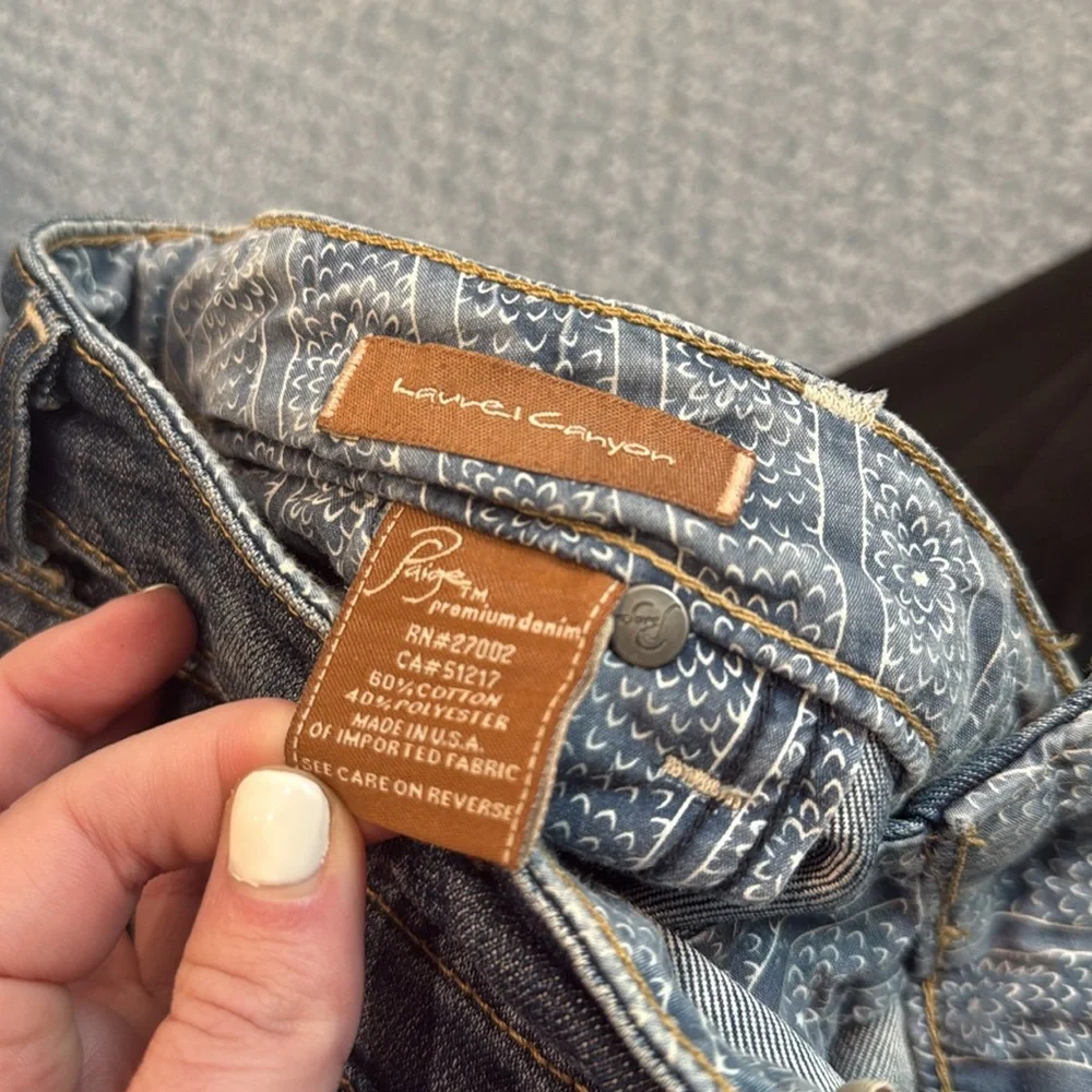 Paige Jeans NWOT Size 32 Long Jeans Laurel Canyon Low waist boot cut Host Pick - Picture 13 of 14